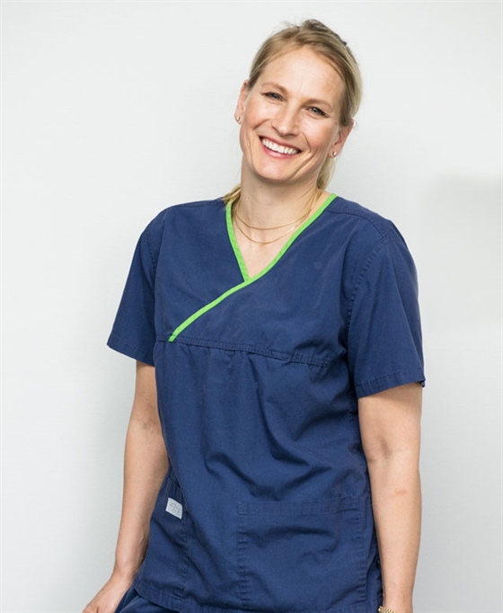 Tannlege Karin Berntsen